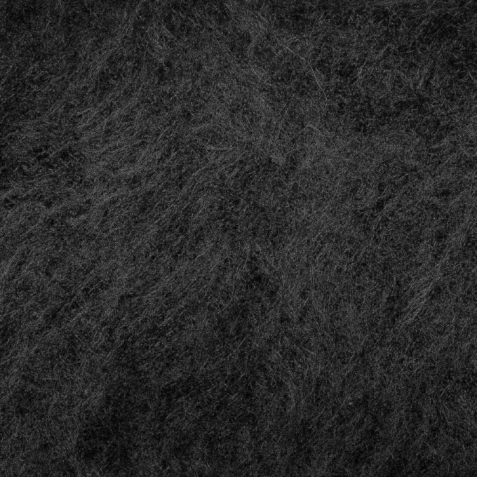 BØRSTET ALPAKKASTRIP MED RUNNECK-HALS