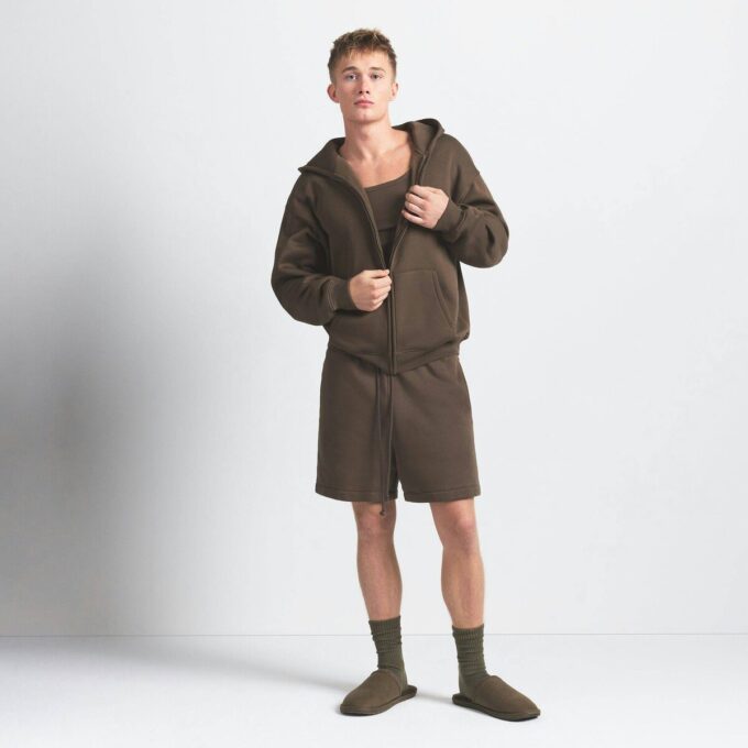FLEECE LOUNGE HERRE AVSLAPPET HETTEGENSER MED GLIDELÅS