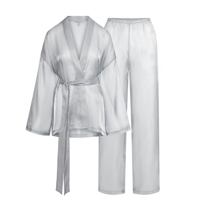 FLYTENDE ORGANZA-INNPAKNINGSSETT
