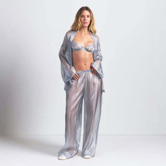 FLYTENDE ORGANZA SKÅLE-BH