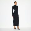 GLATT LAG-FORMERT TURTLENECK LANG KJOLE