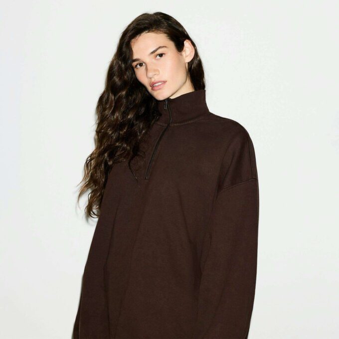 KJÆRESTFRI FLEECE OVERSIZED HALV GLIDELÅS