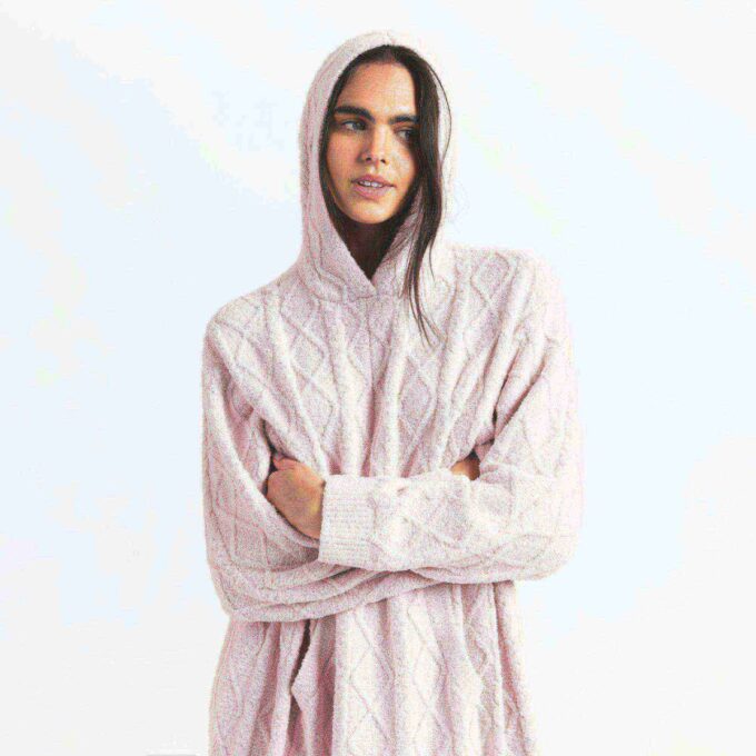KOSELIG LETT OVERSIZED KABELSTRIKKET LANG KJOLE