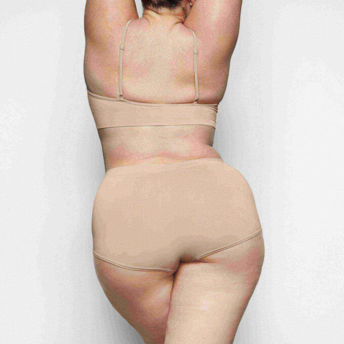 MYK, UTGLATTENDE, SØMLØS BRALETTE