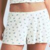 MYKT LOUNGE-SETT MED BLONDE-CAMI OG SHORTS