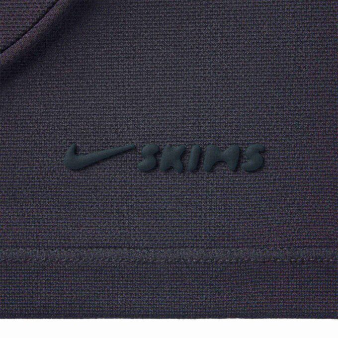 NikeSKIMS LUFTIG AVSLAPPET SHORT