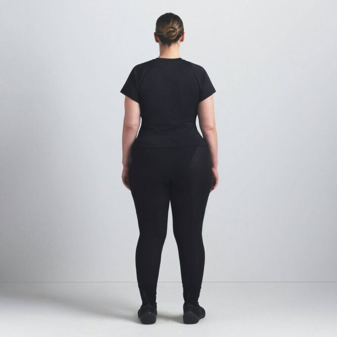 NikeSKIMS LUFTIG BABY-T-SKJORTE