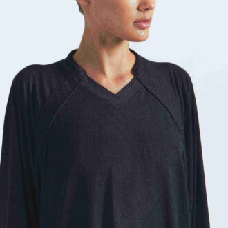 NikeSKIMS LUFTIG V-HALS OVERSIZED LANGERMET TOPP