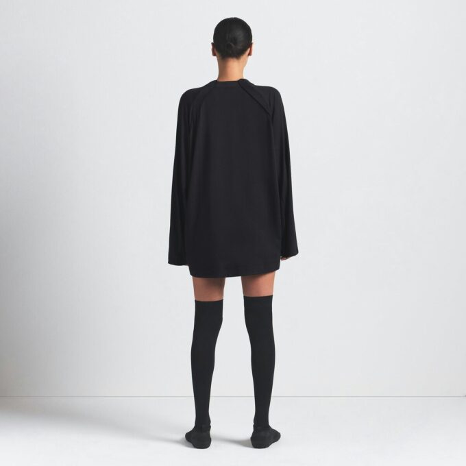 NikeSKIMS LUFTIG V-HALS OVERSIZED LANGERMET TOPP