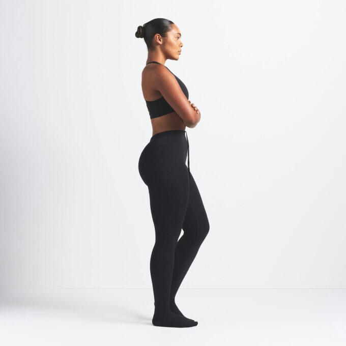 NikeSKIMS MATT FOOTSIE GRIP LEGGINGS
