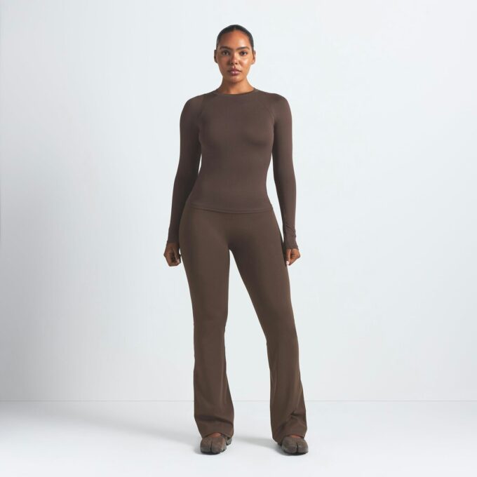 NikeSKIMS MATT SLIM FLARE LEGGINGS