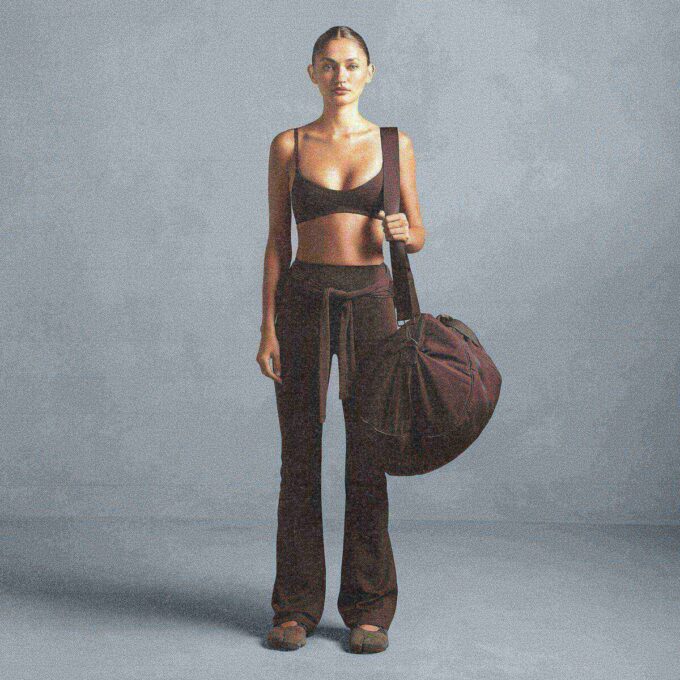 NikeSKIMS MATT SLIM FLARE LEGGINGS