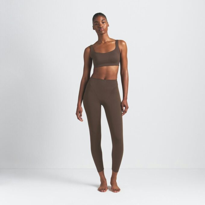NikeSKIMS MATT V-LINE 26″ LEGGING
