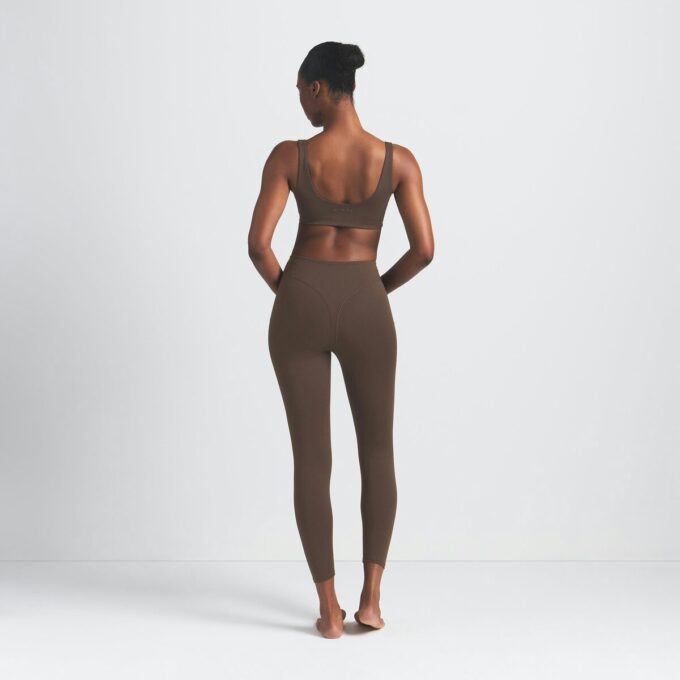 NikeSKIMS MATT V-LINE 26″ LEGGING