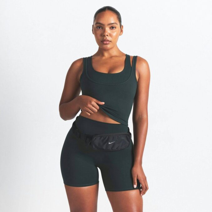 NikeSKIMS MATTE DOBBELTE STROPPESKOOP-TANKE