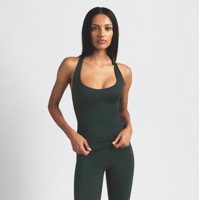 NikeSKIMS MATTE RACER BAKSIDEN