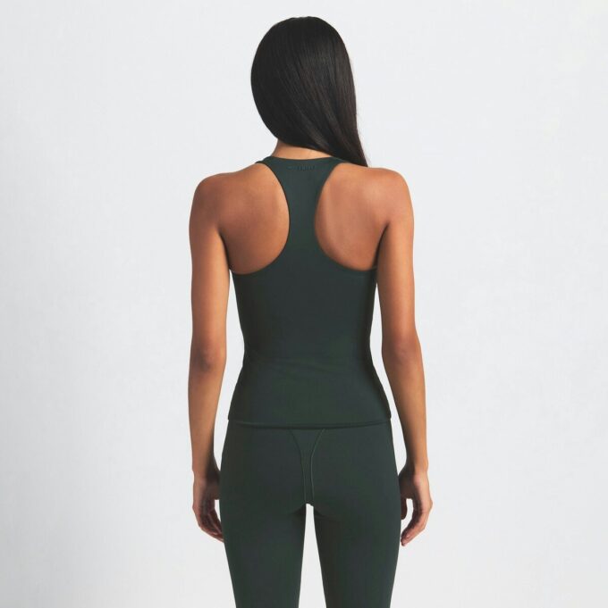 NikeSKIMS MATTE RACER BAKSIDEN