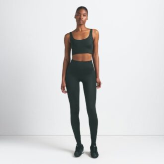 NikeSKIMS SHINE BH-TOPP MED UTENDØRS HALS