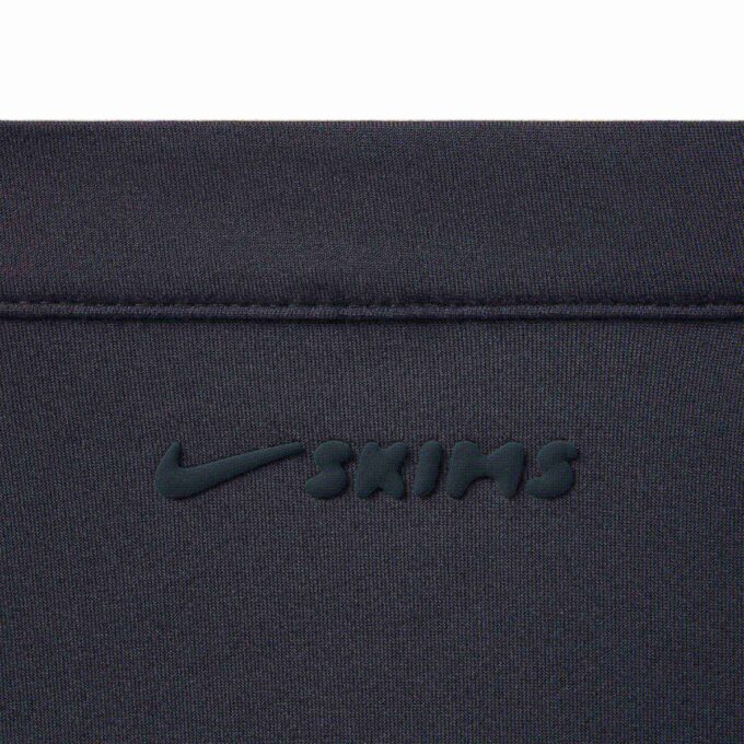 NikeSKIMS SHINE HØYHALSET BH