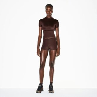 NikeSKIMS SHINE TREKKESNØR 5 cm SHORT