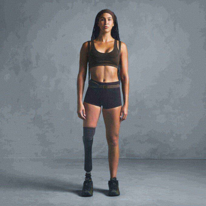 NikeSKIMS SHINE TREKKESNØR 5 cm SHORT