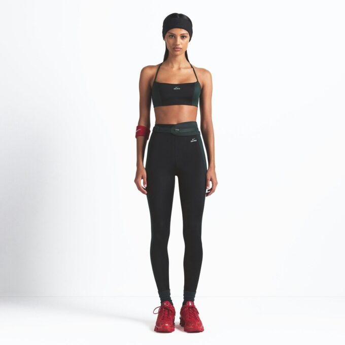 NikeSKIMS SHINE TREKKSNORE-STIGBØLGE 26″ LEGGINGS
