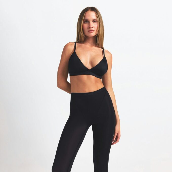 NikeSKIMS VEKTLEISE LAG V-LINE 26″ LEGGINGS