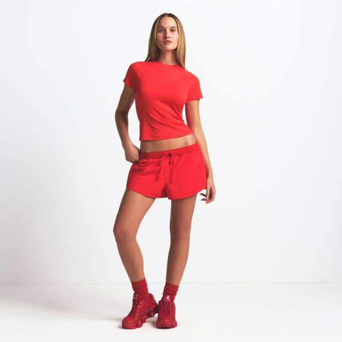 NikeSKIMS VEVET NYLON 2,5″ LØPERSHORTS