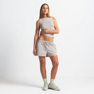 NikeSKIMS VEVET NYLON 5″ TRENINGSSHORT NikeSKIMS VEVET NYLON 5″ TRENINGSSHORT