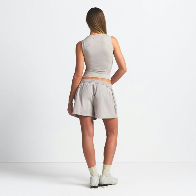 NikeSKIMS VEVET NYLON 5″ TRENINGSSHORT