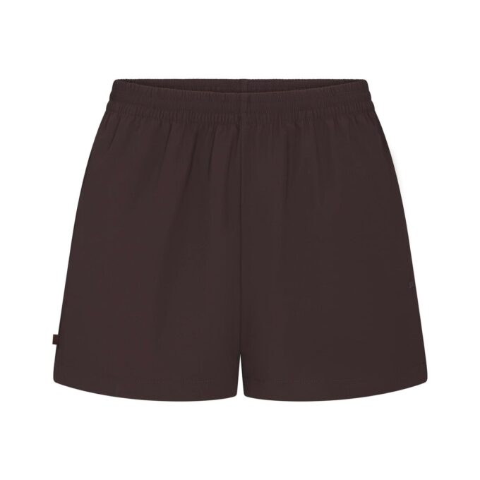 NikeSKIMS VEVET NYLON 5″ TRENINGSSHORT