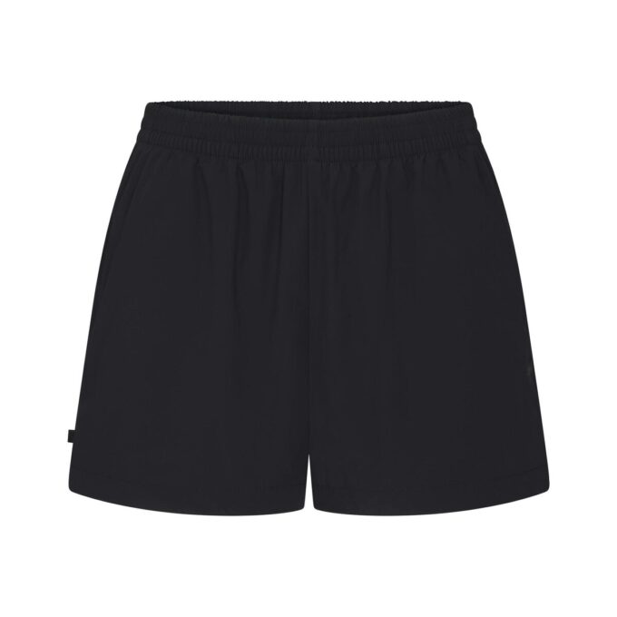 NikeSKIMS VEVET NYLON 5″ TRENINGSSHORT