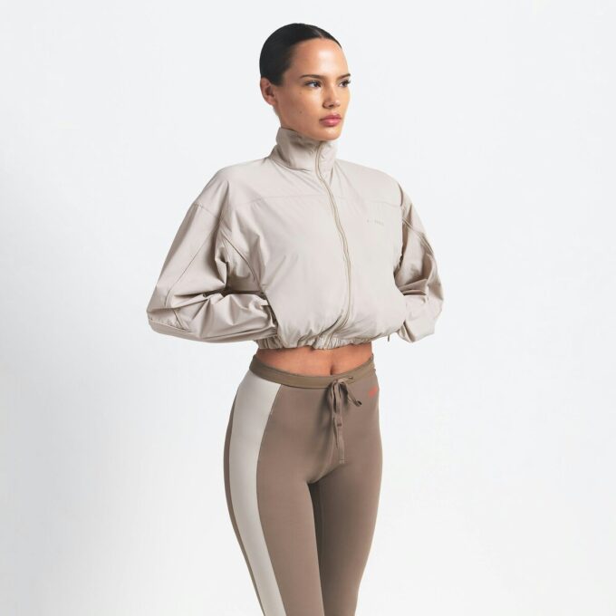 NikeSKIMS VEVET NYLON CROP JAKKE