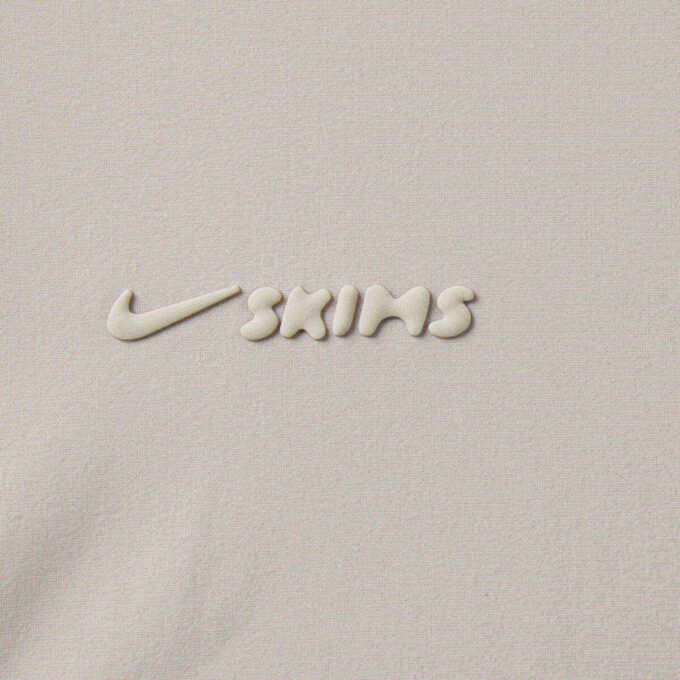 NikeSKIMS VEVET NYLON CROP JAKKE