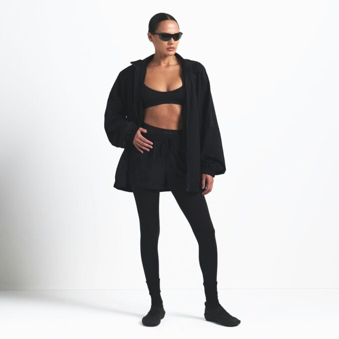 NikeSKIMS VEVET NYLON OVERSIZED TRENINGSJAKKE