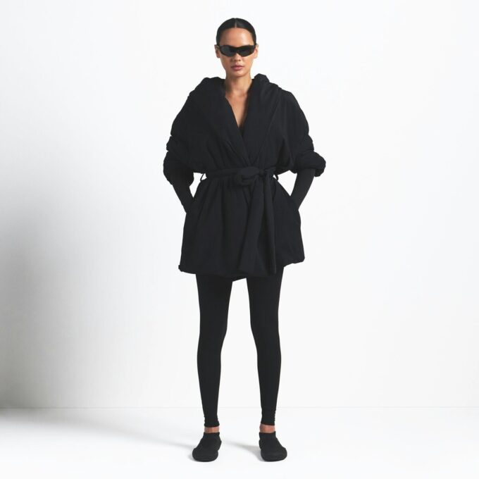 NikeSKIMS VEVET NYLON WRAP-KÅPE
