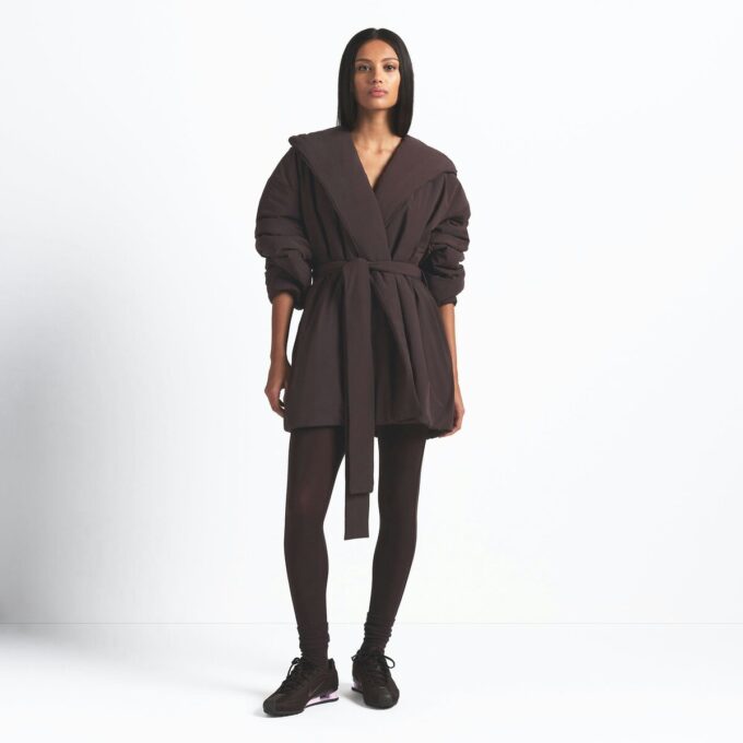 NikeSKIMS VEVET NYLON WRAP-KÅPE