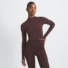 NikeSKIMS VINTAGE SØMLØS CROP-TOP MED HØY HALS