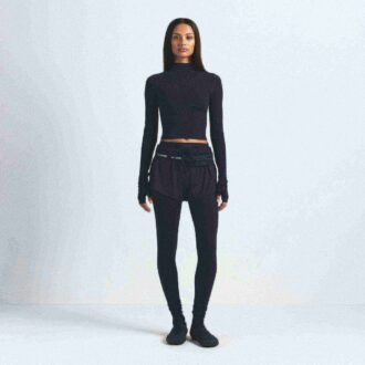 NikeSKIMS VINTAGE SØMLØS CROP-TOP MED HØY HALS
