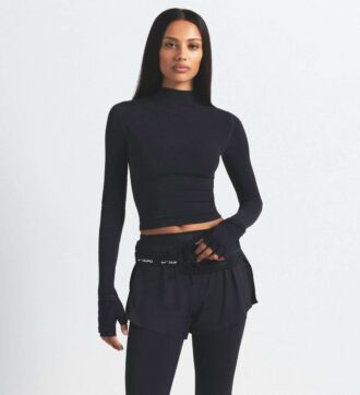 NikeSKIMS VINTAGE SØMLØS CROP-TOP MED HØY HALS