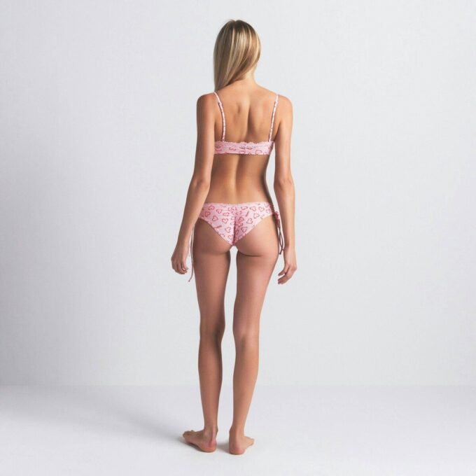 PASSER ALLE BLONDE-BRALETTE MED ØKET SKJØLE