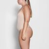 PASSER ALLE FIRKANTET HALS-BODY