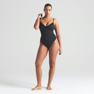 PASSER ALLE PUSH-UP-BODY MED BLONDE