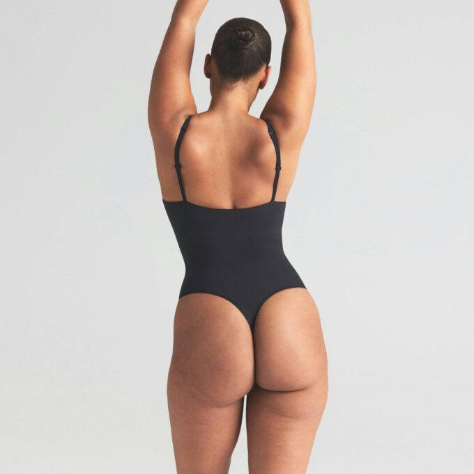 PASSER ALLE PUSH-UP-BODY MED BLONDE