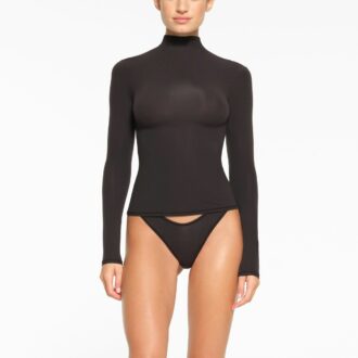 PASSER ALLE TURTLENECK-TOPP