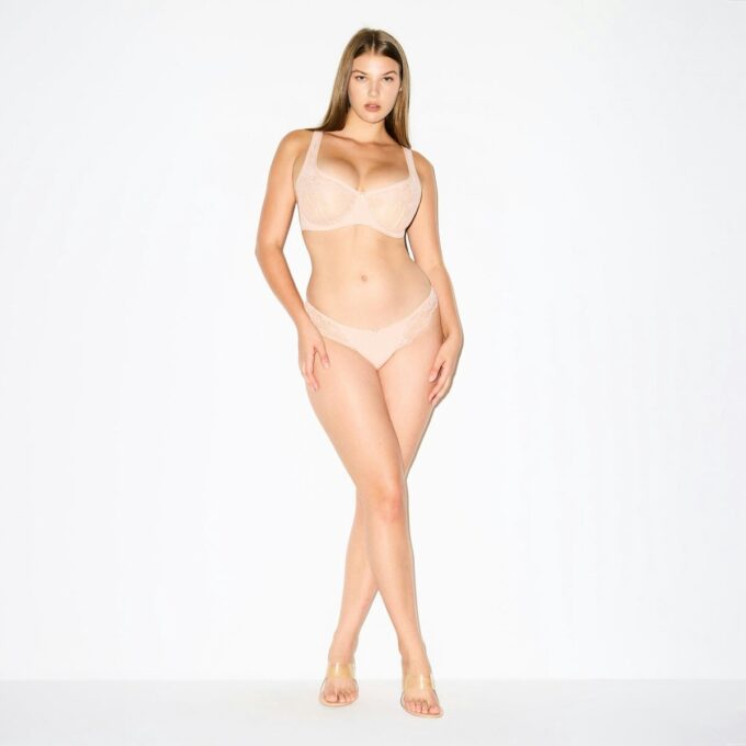SKIMS BLONDE UFORED MINIMIZER-BH