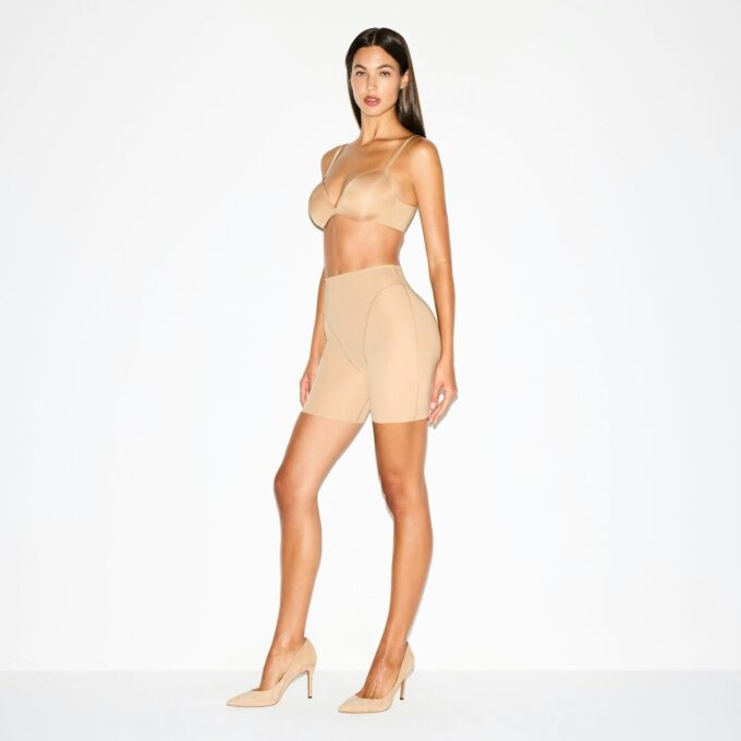 SKIMS BODY BUTT OG HIP ENHANCING MID THIGH SHORT