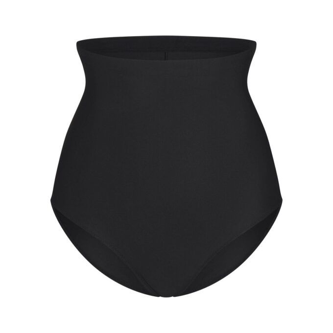 SKIMS BODY CORE SCULPT RUMPELØFTINGSTRUSSER