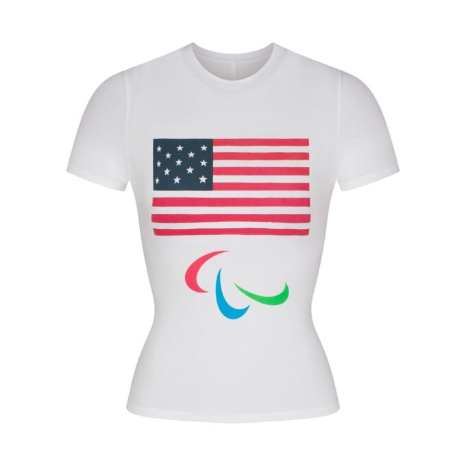 SKIMS FOR TEAM USA PARALYMPISK T-SKJORTE I BOMULL