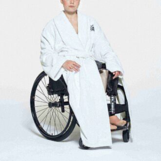 SKIMS FOR TEAM USA TERRY PARALYMPISK UNISEX-KÅPE SKIMS FOR TEAM USA TERRY PARALYMPISK UNISEX-KÅPE